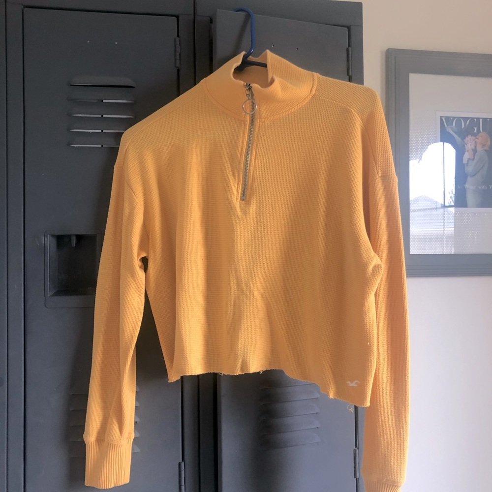 Hollister sweater
